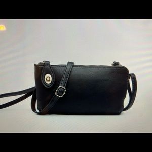 Jen & Co black wristlet